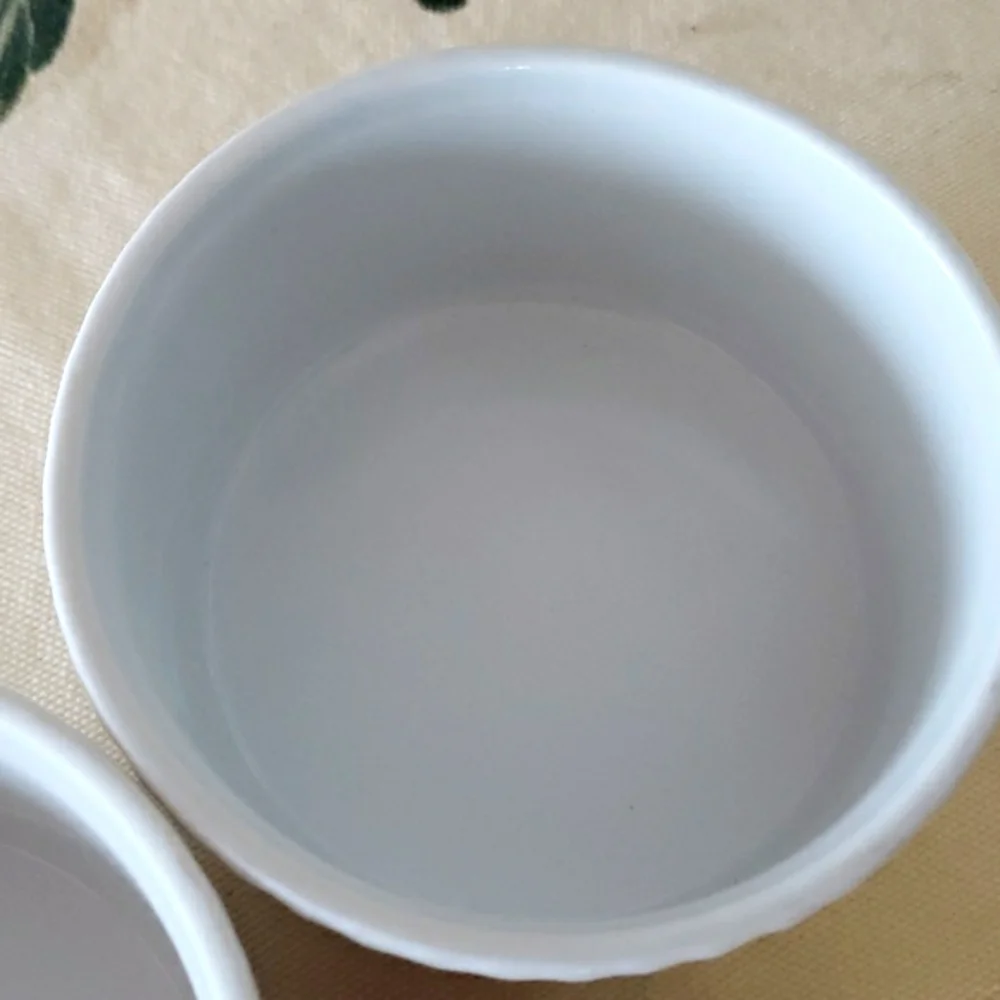 Cordon Bleu BIA Ramekin/Souffle Strawberry Design Set of 2 Porcelaine